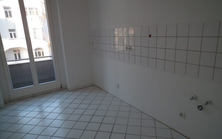 Wohnen auf dem Kaßberg – Große, helle 2-Raum mit Balkon