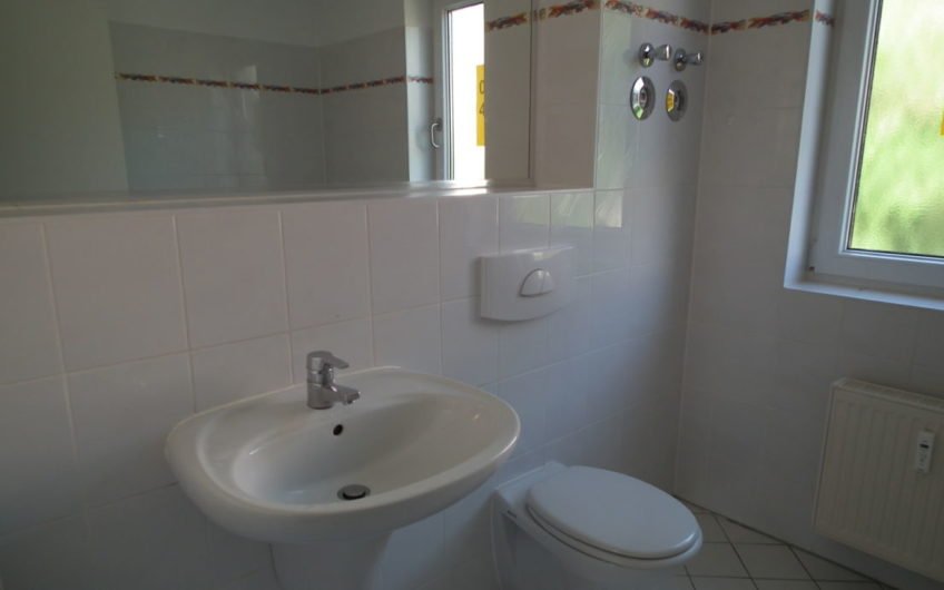 Viel Platz zum Wohlfühlen **Tolle 2 Raum ** Balkon, Tageslichtbad, Aufzug, Tiefgarage
